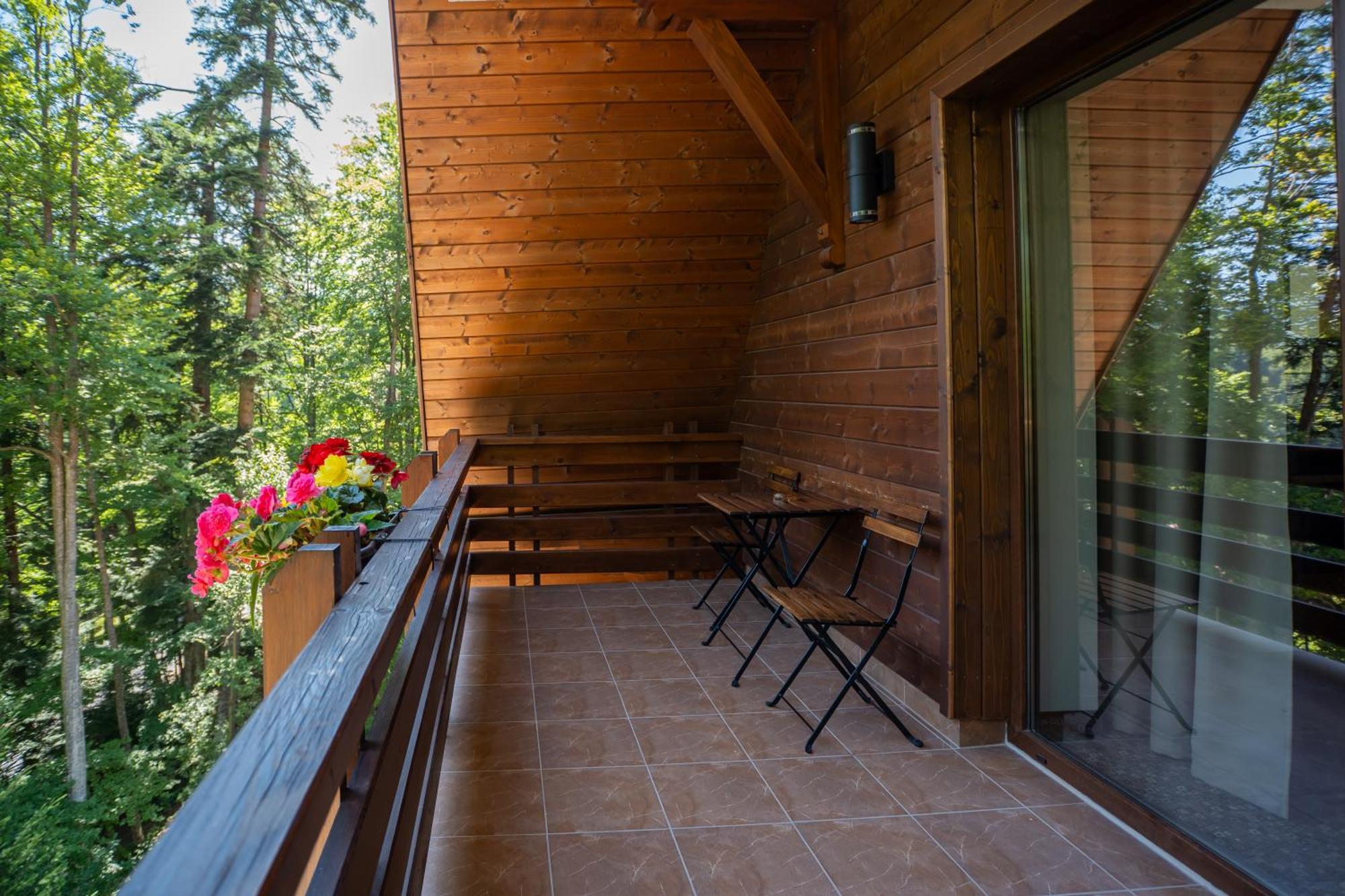 Opus Villa Sinaia Eksteriør billede A balcony