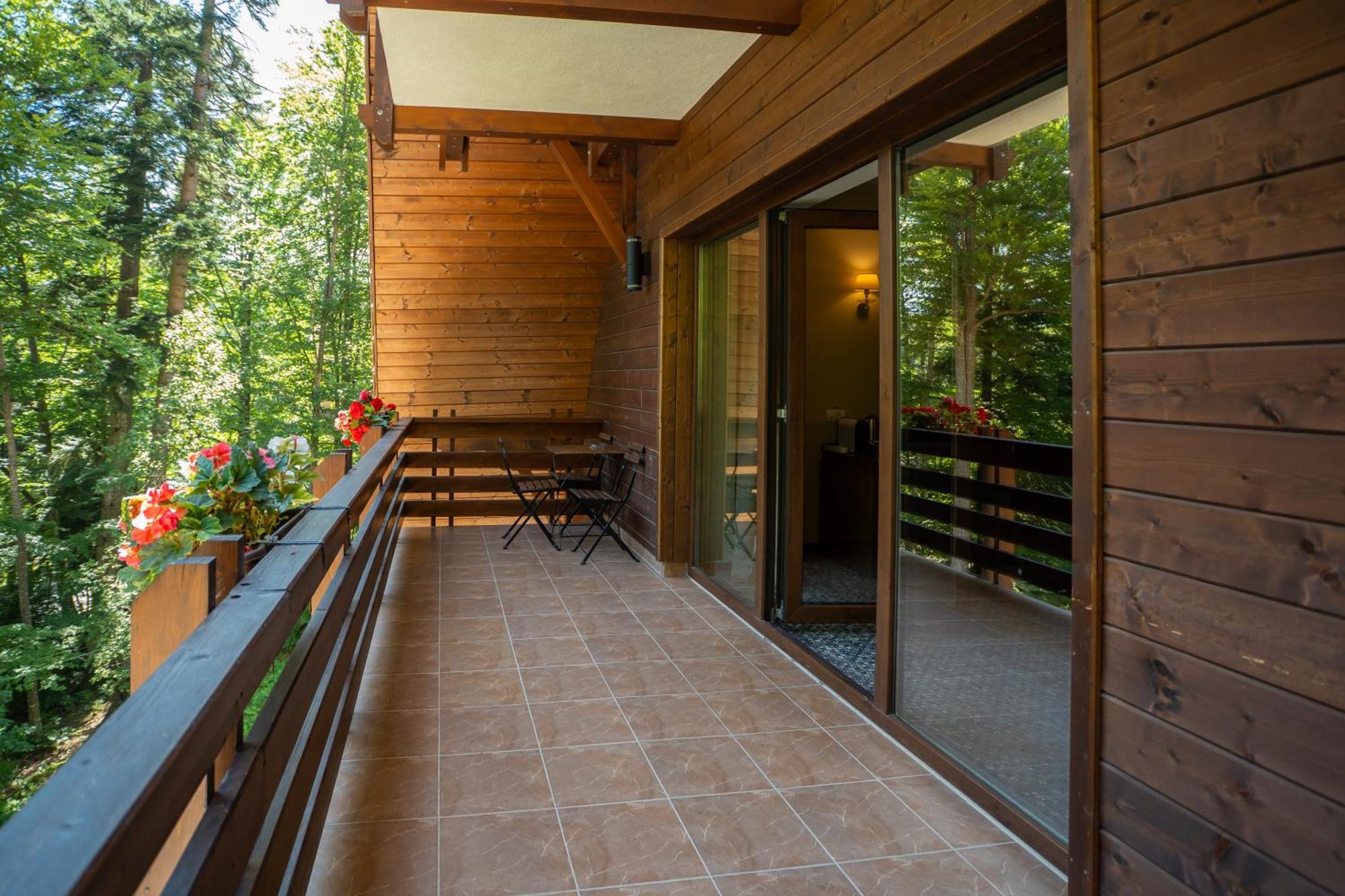 Opus Villa Sinaia Eksteriør billede A balcony