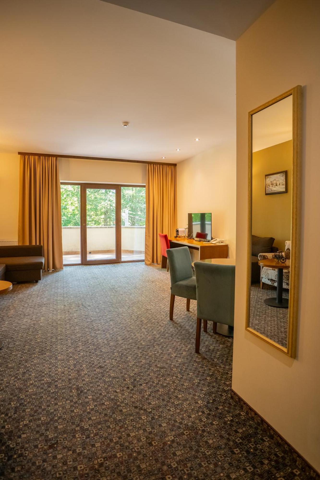 Opus Villa Sinaia Eksteriør billede A room at the hotel