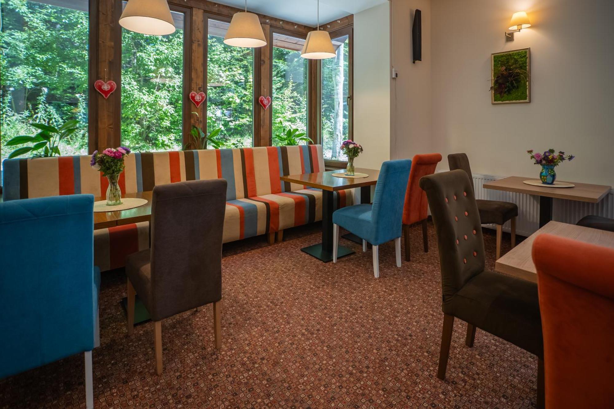 Opus Villa Sinaia Eksteriør billede Restaurant
